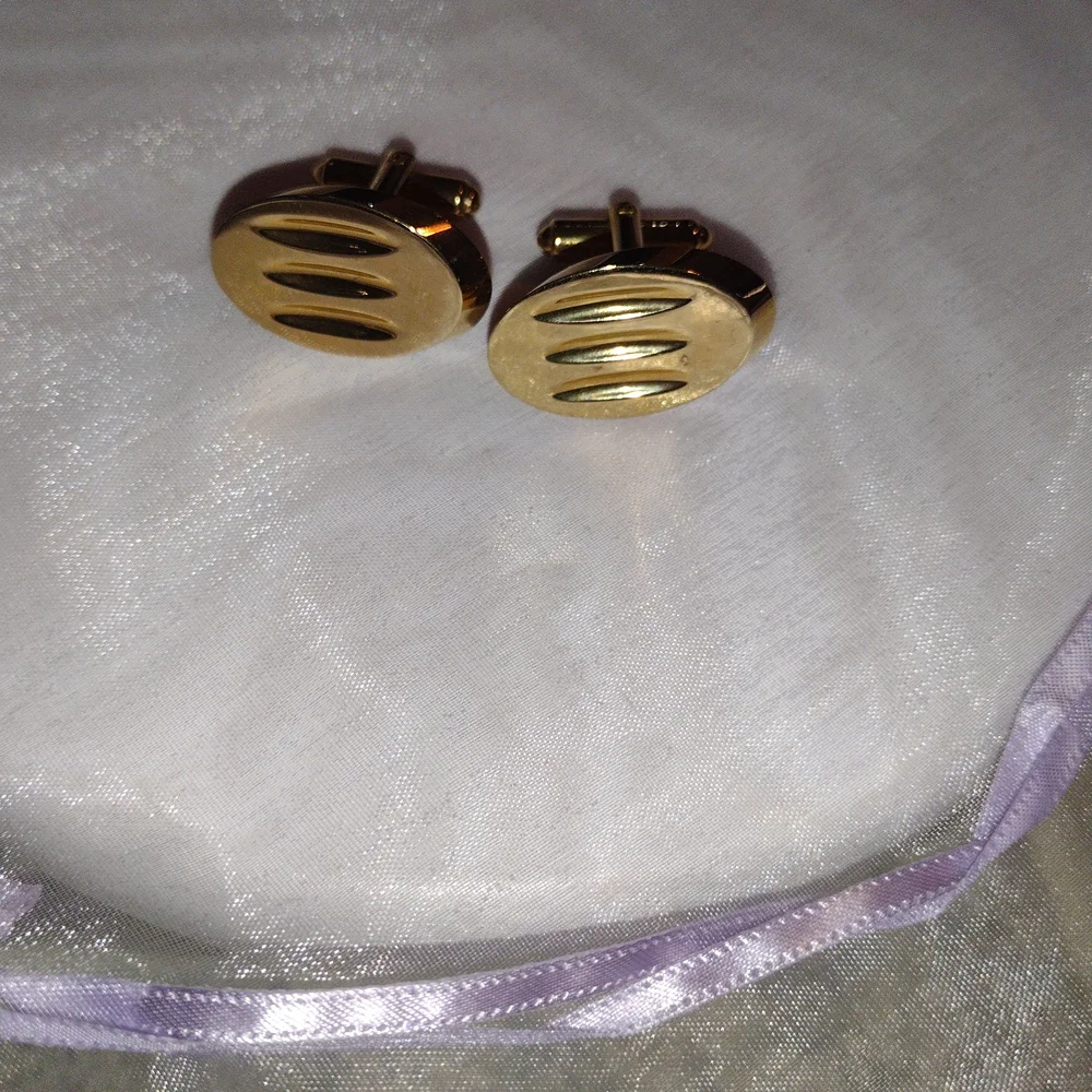 VINTAGE Gold Oval Cuff Links